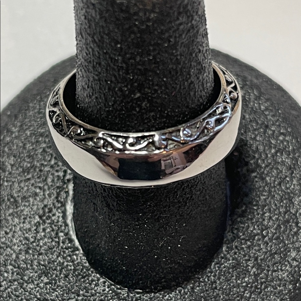 Stainless Steel Silver Women's Ring size 7.3/4